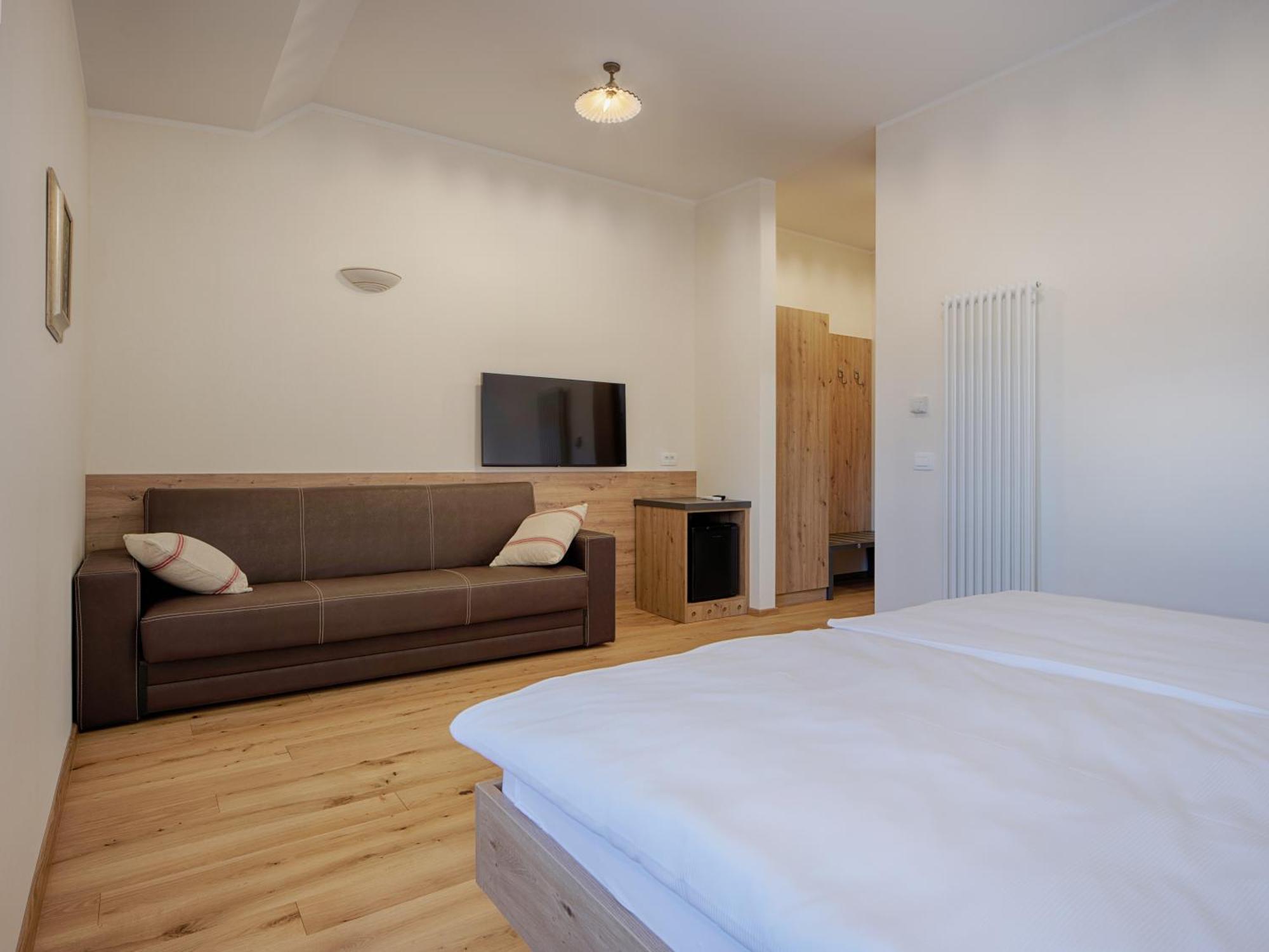 Guesthouse Tursic 瓦赫尼卡 外观 照片